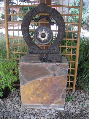 Asian Gong - Bitteroot Pedestal