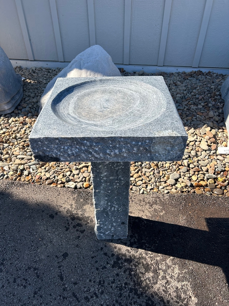 Classic Granite Birdbath Japanese Stone Lanterns & Basins